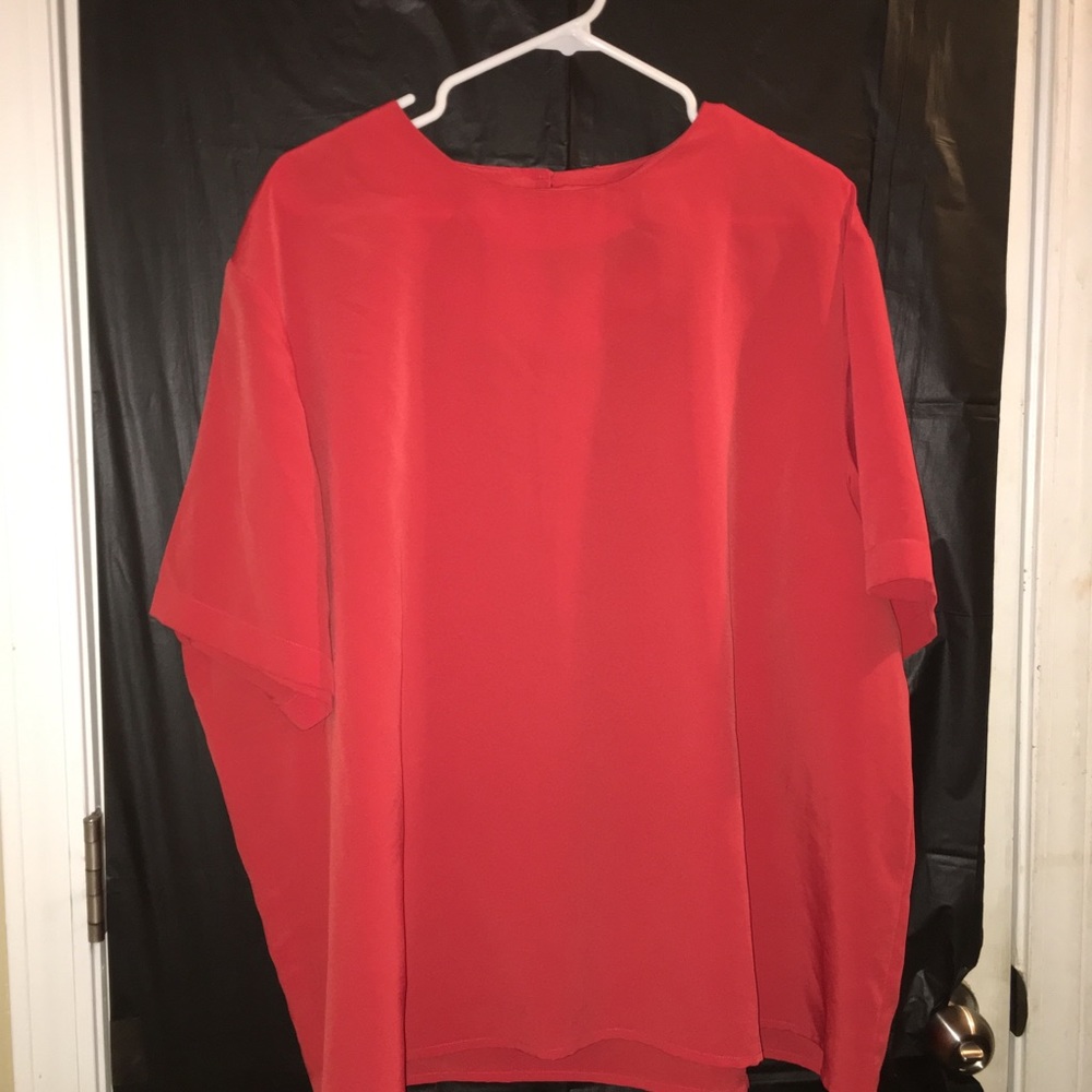 Loose orange blouse 💥